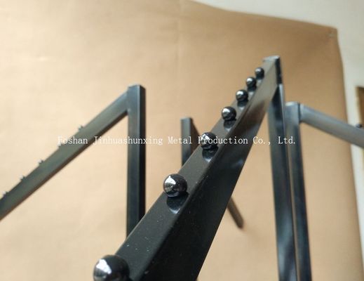 Dostosowane logo Szerokość 600 mm Wysokość 1720 mm Stojak na ubrania