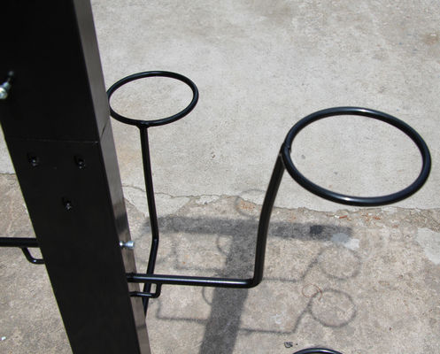Stojak na sprzęt sportowy o wysokości 1800 mm, stojak na hełmy 4 poziomy